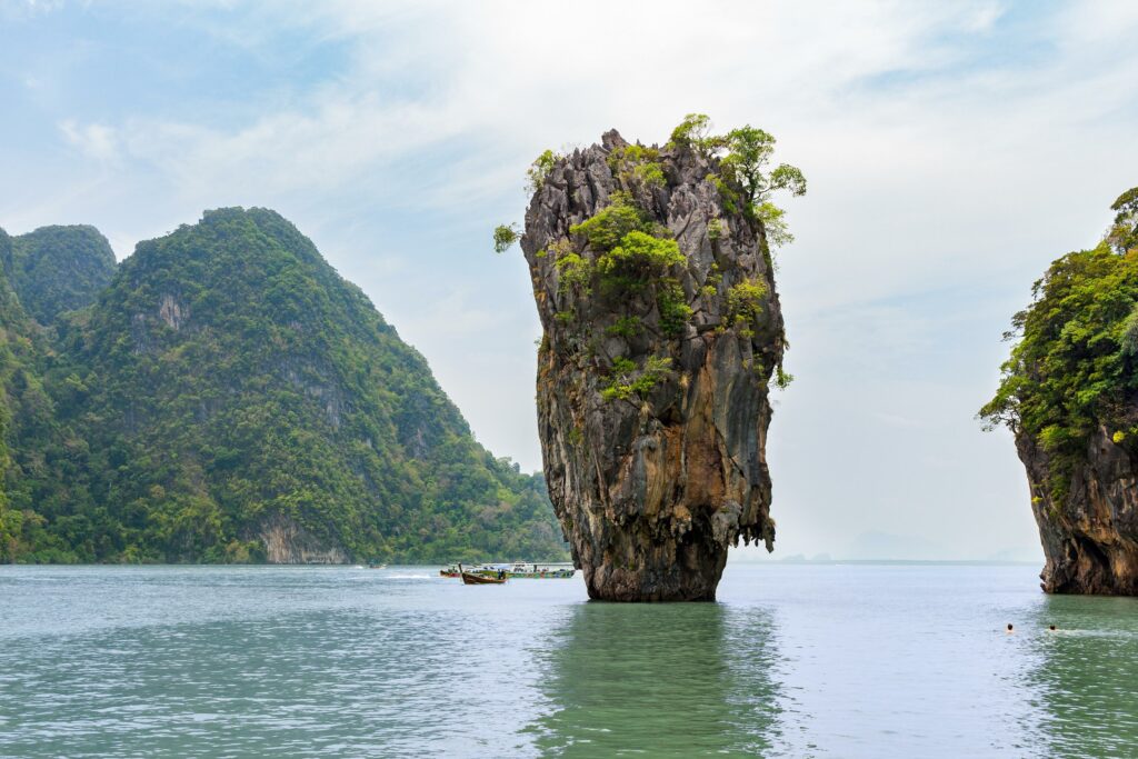 Vue sur un pin de sucre dans la baie de Phang Nga en Thailande